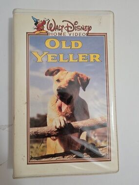 Disney Old Yeller VHS Movie White Clamshell Case Classic Family Film